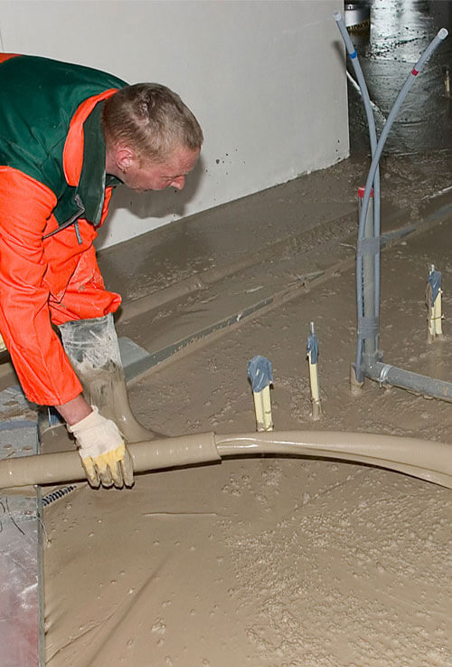 Vloeruitvulling met scwuimbeton