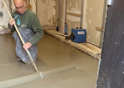 Schuimbeton vloerisolatie na funderingsherstel Volmarijnstraat Rotterdam